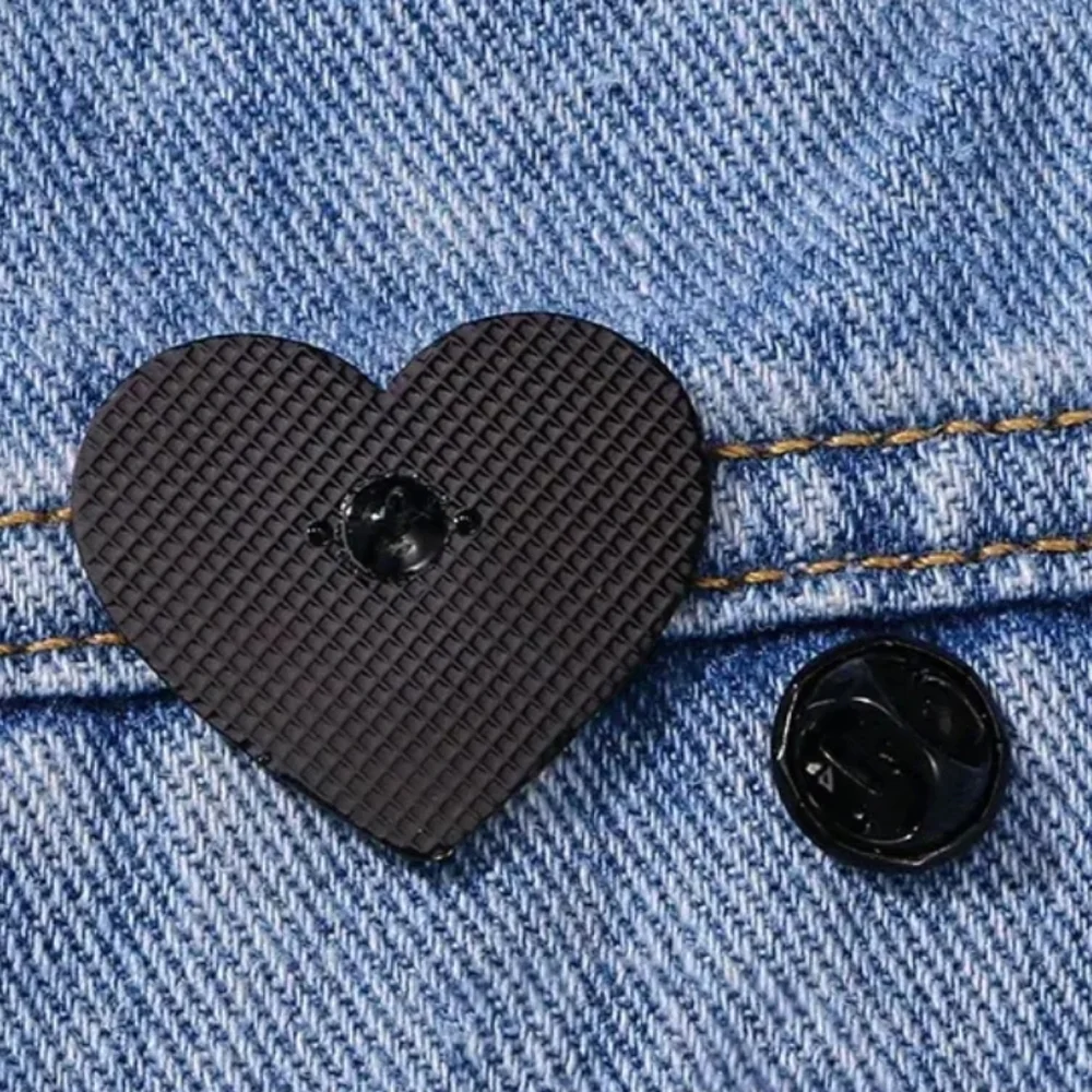 Pink Heart Enamel Pin Eat The Rich Toad Frog - Picture 4 of 4